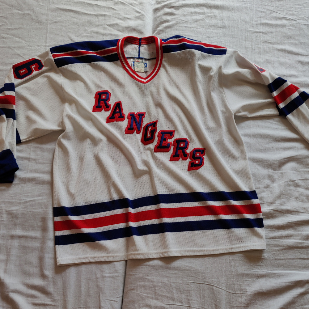 Vintage mid 90’s NY Rangers #16 Hockey Jersey